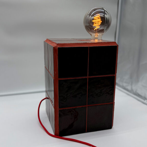 lampe-carrelee-cacao-bordeaux-format-tour 3