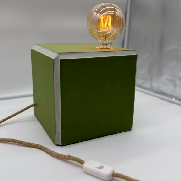 Lampe Cube Olive — 20x20