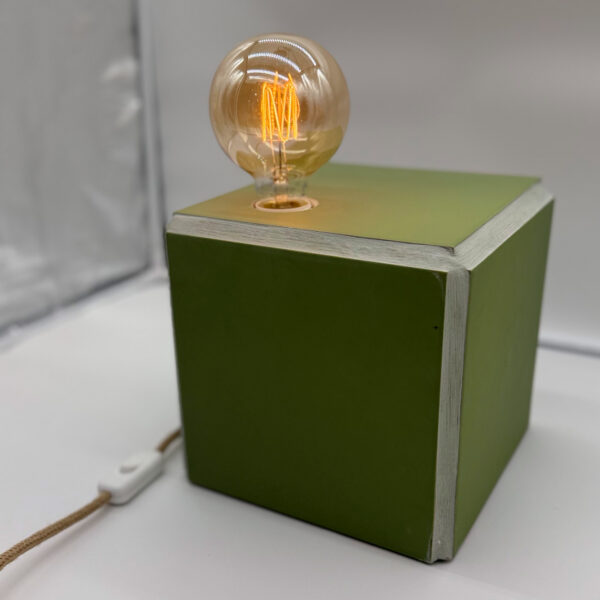 Lampe Cube Olive — 20x20